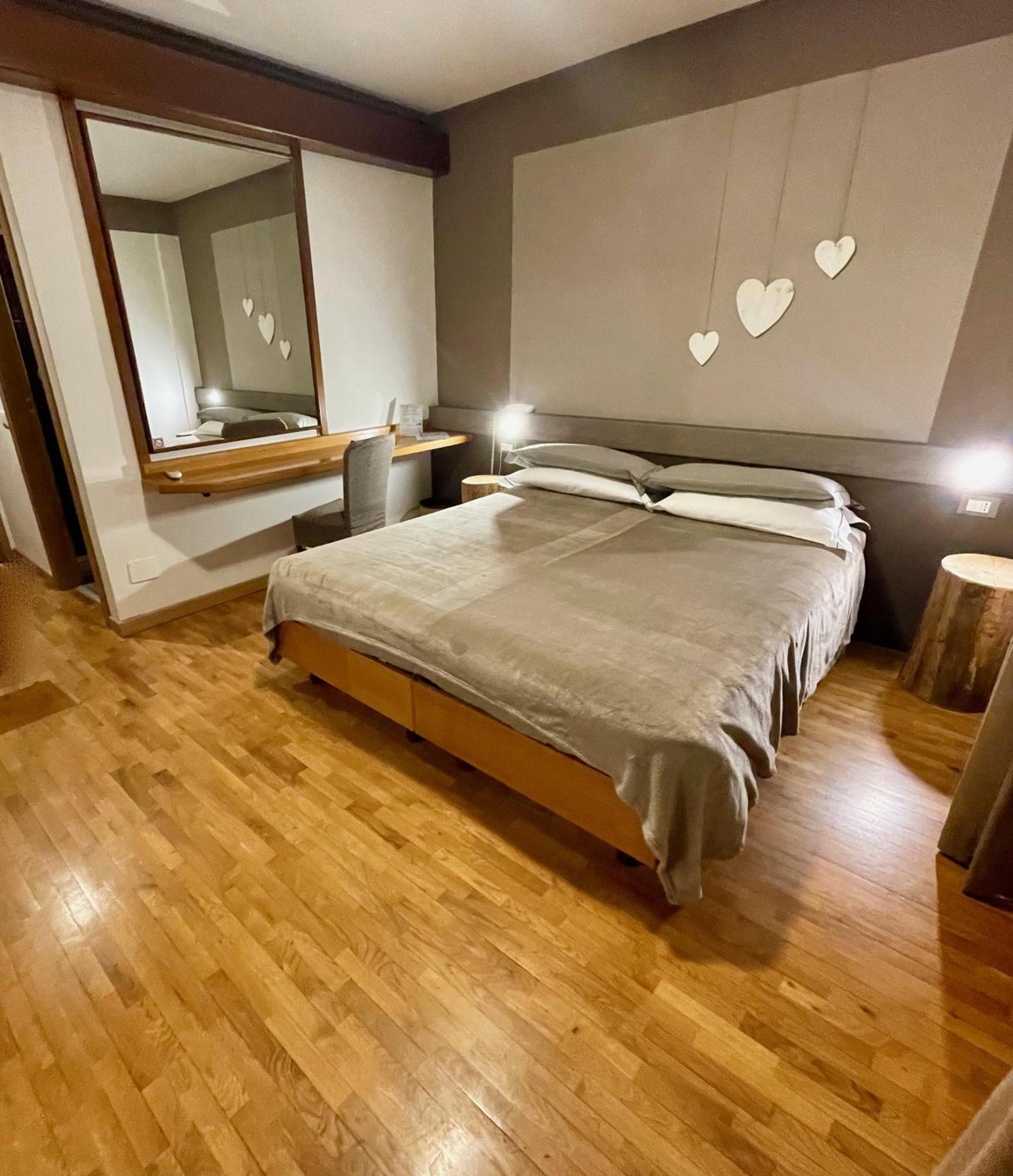 Hotel Garni Sorriso 蓬泰迪莱尼奥 外观 照片