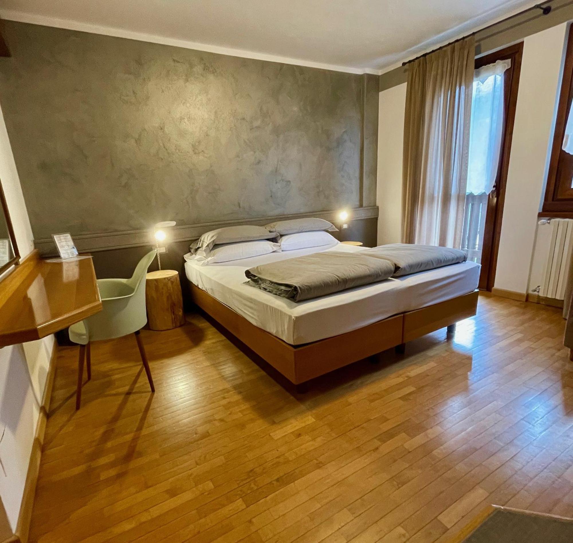 Hotel Garni Sorriso 蓬泰迪莱尼奥 外观 照片