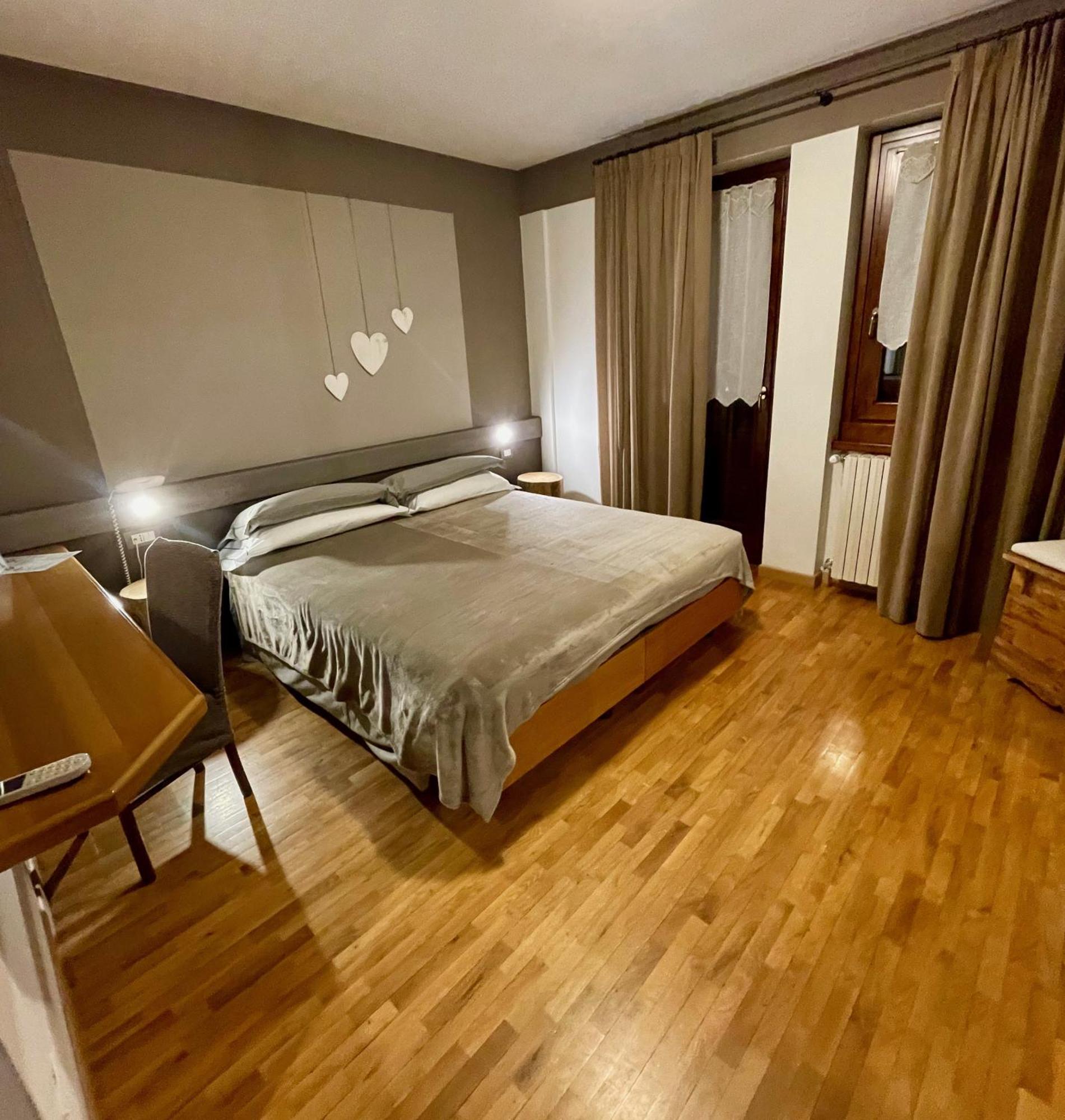 Hotel Garni Sorriso 蓬泰迪莱尼奥 外观 照片